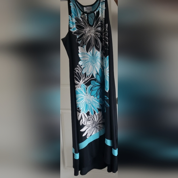 Avenue Black Keyhole Dress with Turquoise and White Flowers 26/28 - Picture 1 of 5
